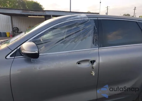 2017 Kia Sorento 2.4L L из США, поврежденный, VIN 5XYPG4A36HG259429